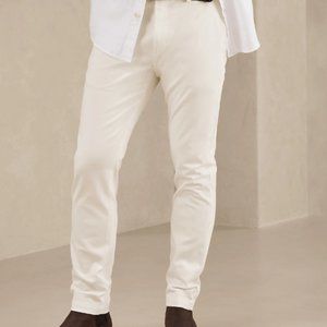 BR Slim Rapid Movement Chino in White - NWT